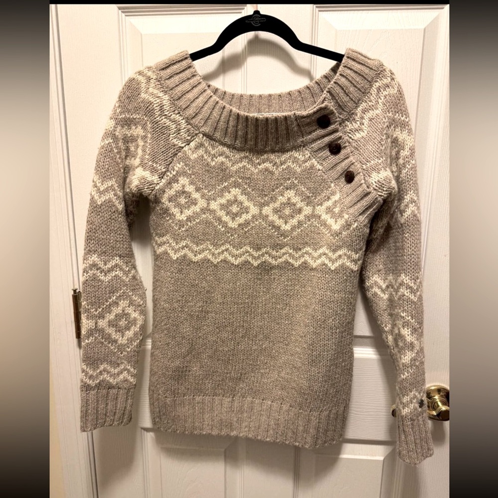 Lole brand heavy ski sweater. Size Small.